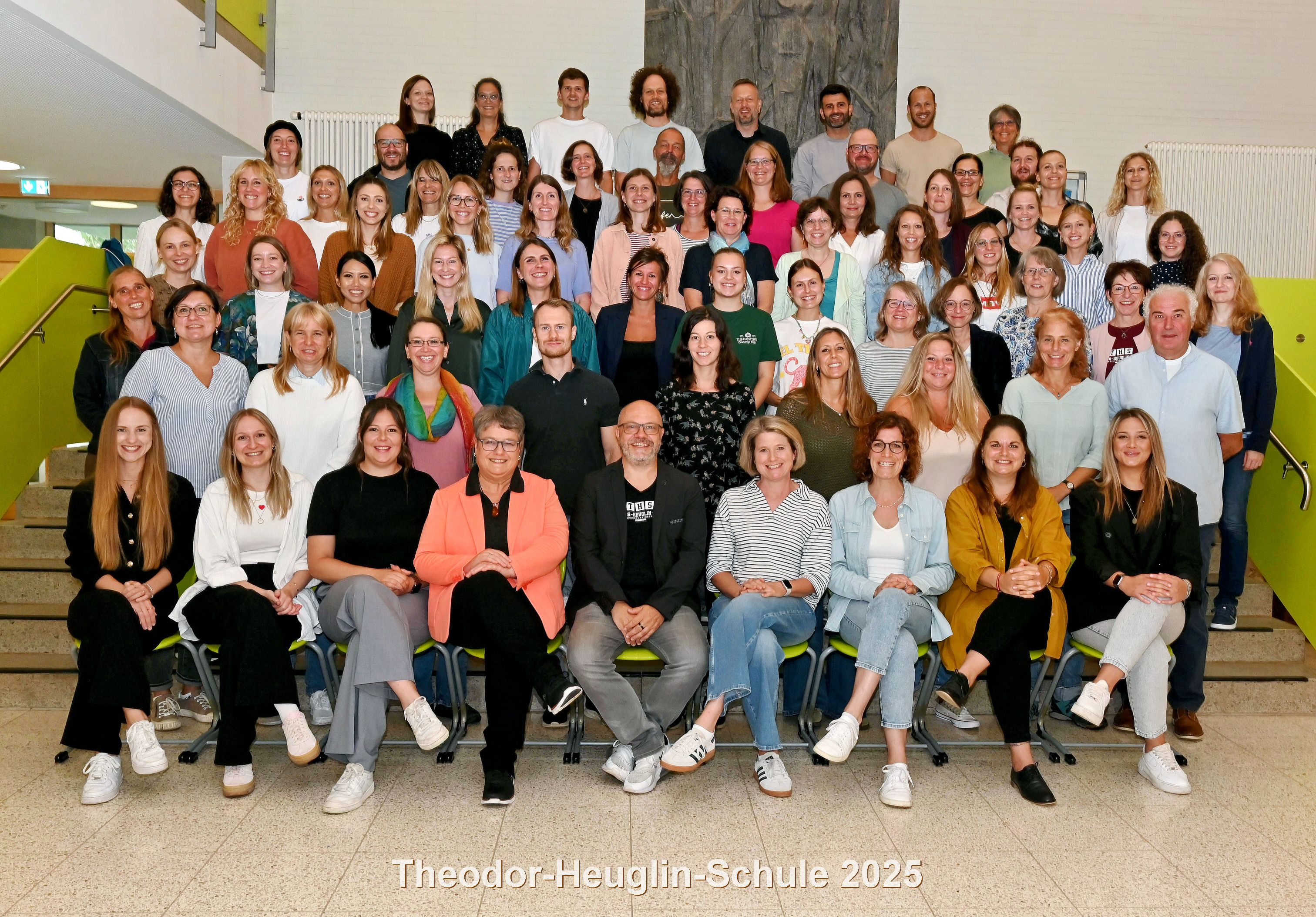 Gruppenfoto des Lehrerkollegiums